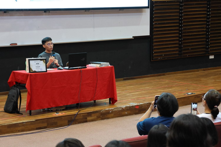 宽中古来分校校庆艺术展讲座带领学生感受设计